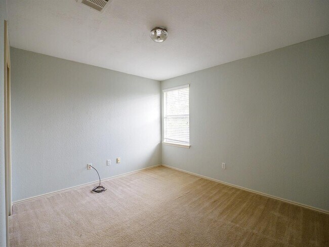 Building Photo - 13504 Richard Nixon St