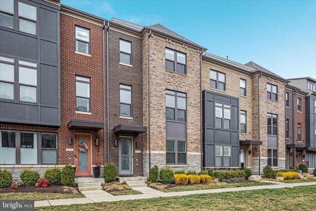 Building Photo - 44735 Medway Ter