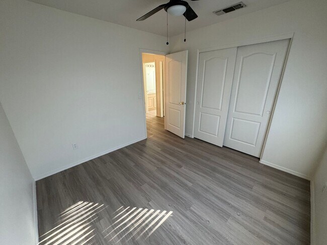 Building Photo - Chandler Home 3 bed - 2 1/2 bath with Loft...