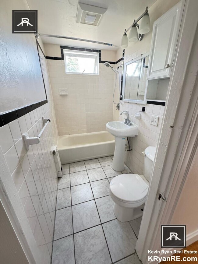 Building Photo - 3 bedroom in Brighton MA 02135