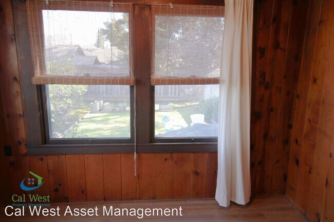 Building Photo - 3 br, 1 bath House - 930 W Taylor St