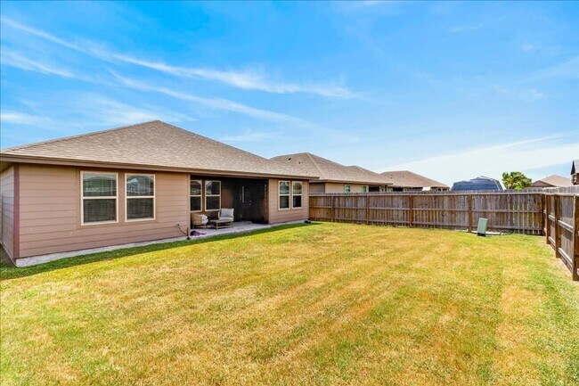 Building Photo - 3913 Targaryen Wy
