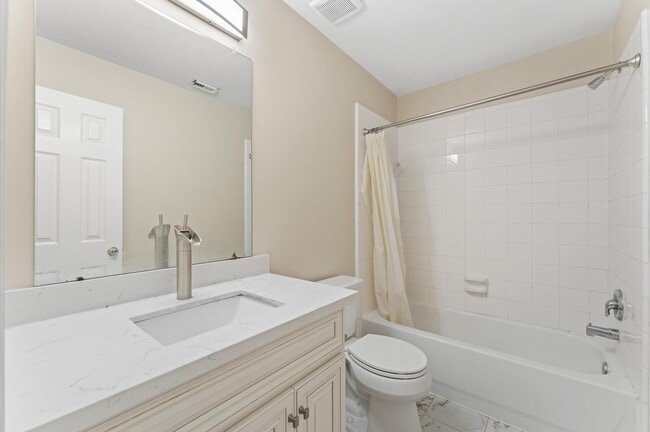 Building Photo - 26414 Creston Woods Dr