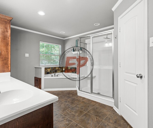 Building Photo - 14045 Shadow Grove Cir