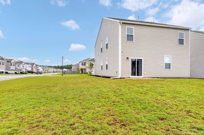 Building Photo - 129 Holly Leaf Ln