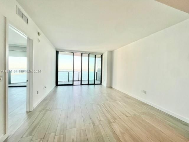 Building Photo - 460 NE 28th St