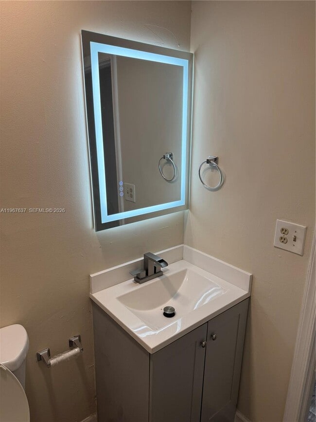 Building Photo - 129 San Remo Blvd