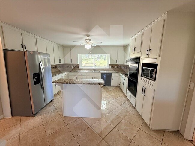 Building Photo - 3670 Gravitt Rd