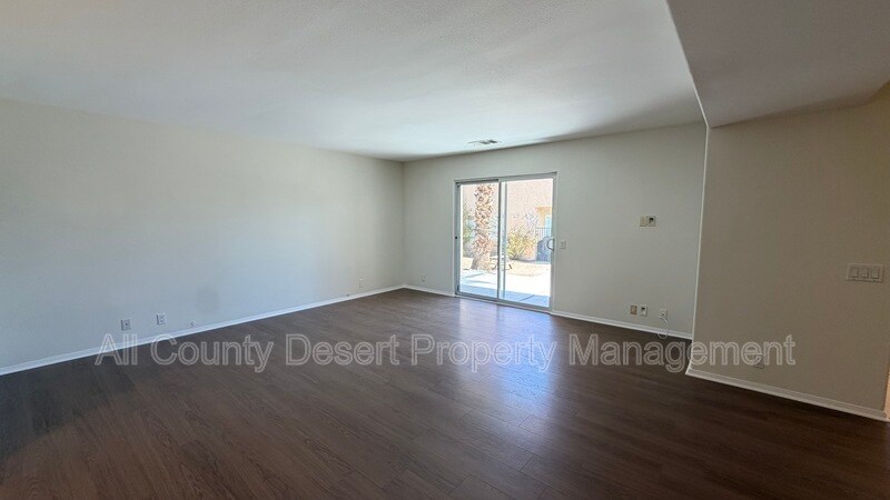 Building Photo - 45374 Sunset Ln