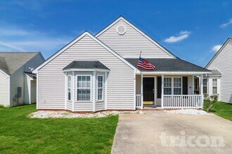 Building Photo - 5169 Parkerwood Dr