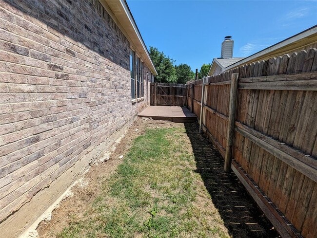 Building Photo - 6367 Stonewater Bend Trail