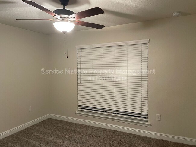 Building Photo - 5157 Peach Dr