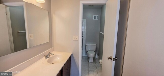 Building Photo - 5677 Phelps Luck Dr