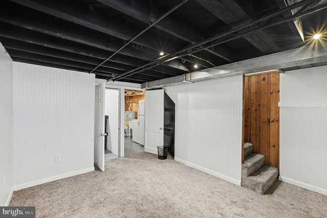 Building Photo - 6835 Eastbrook Ave