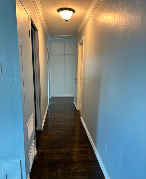 Building Photo - 2708 S Highland St