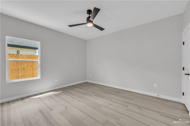 Building Photo - 24 N 25th St