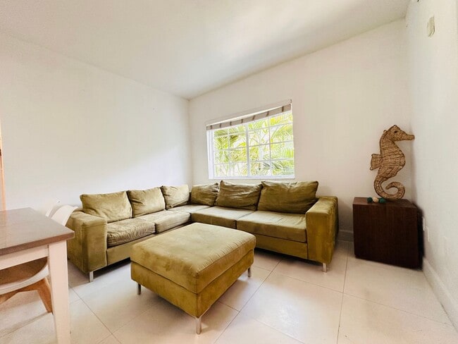 Building Photo - Bright and furnished 1/1 in classy remodel...
