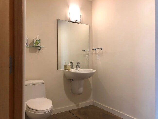 Building Photo - 1012 Marquez Pl