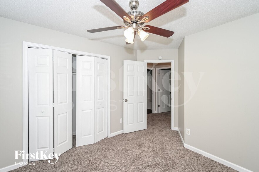 Building Photo - 7775 Poppy Dr