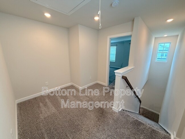 Building Photo - 629 Cranford Dr