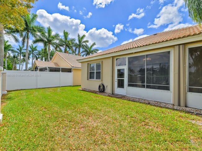 Building Photo - 7676 Eagle Point Dr