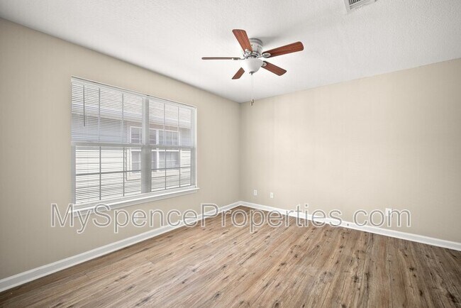 Building Photo - Arbor Lake Drive - 820