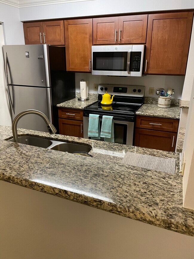 Kitchen - 12303 Harbour Pointe Blvd