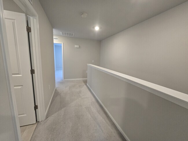 Building Photo - 2154 Tulip Bloom Ln