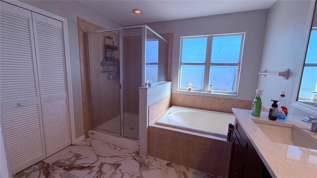 Building Photo - 2661 Plumberry Ave