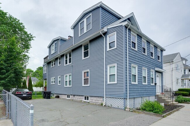 Building Photo - 12 Keenan St