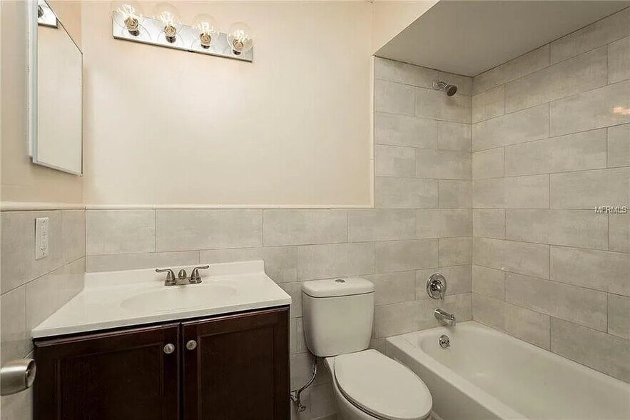 Building Photo - 5600 Devonbriar Way