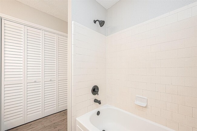 Building Photo - 9247 Autumnsong Dr