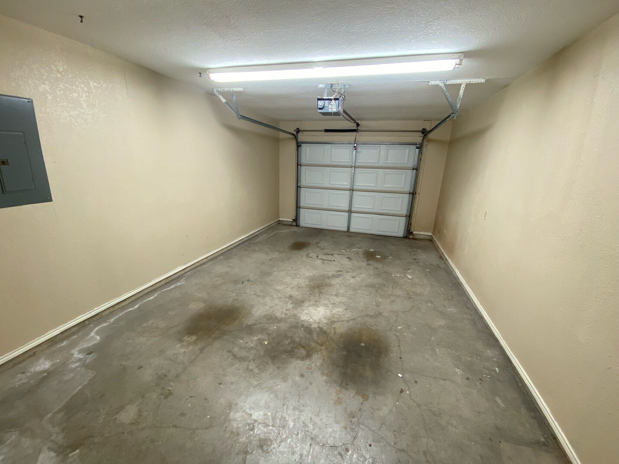 Garage - 2022 Mourning Dove Cir