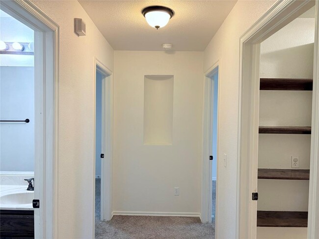 Building Photo - 1429 Deer Chase Dr