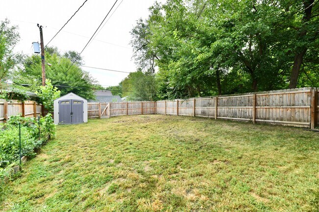 Building Photo - 1924 Mansfield St