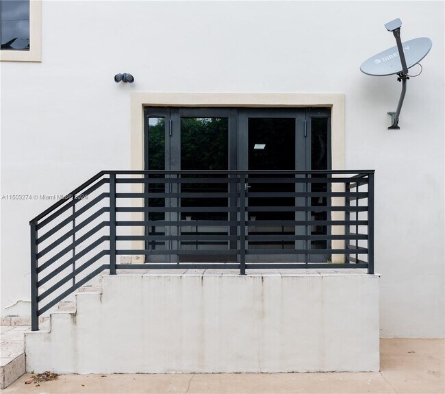 Building Photo - 4538 SW 1st St