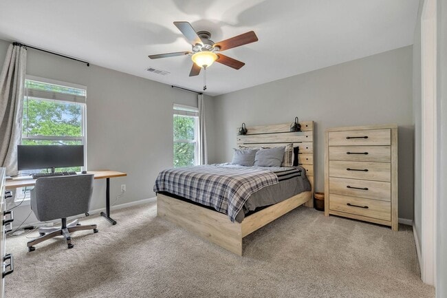 Building Photo - Spotless 3BR/2.5BA townhome minutes from West End, Downtown Nashville!