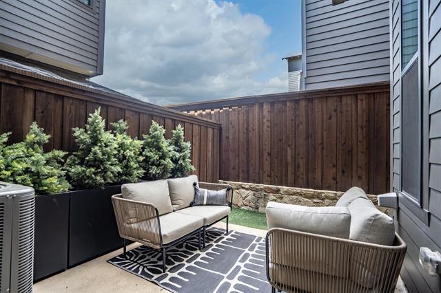 Building Photo - 625 N Tyler St