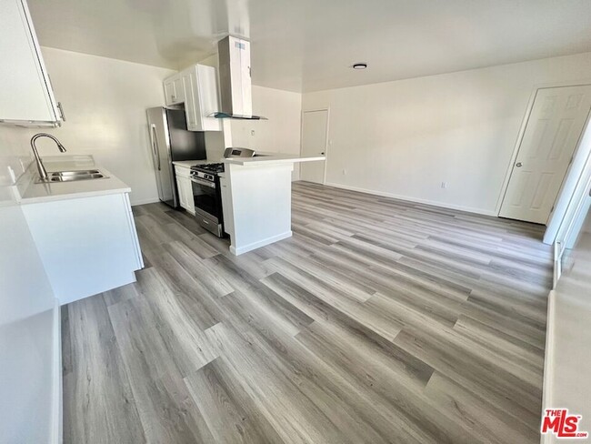 Building Photo - 1426 Orange Grove Ave