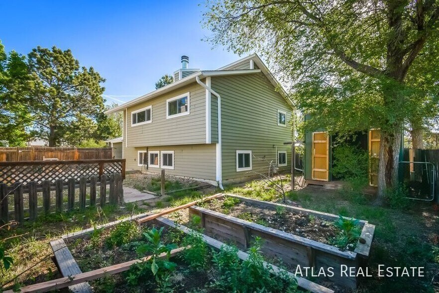 Building Photo - 4319 Moonbeam Dr