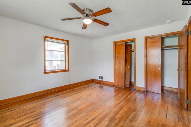 Building Photo - 120 McRae St