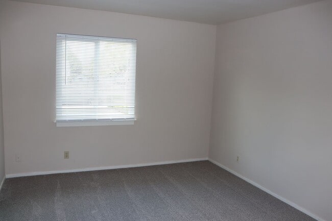 Building Photo - 3 Bedroom/ 2 Bath Original Rancher in Santa Clara