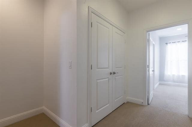 Building Photo - 732 Skyline Bluff Ct