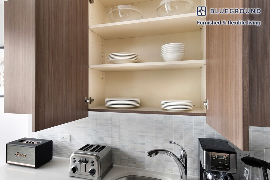 Building Photo - 340 E North Water St