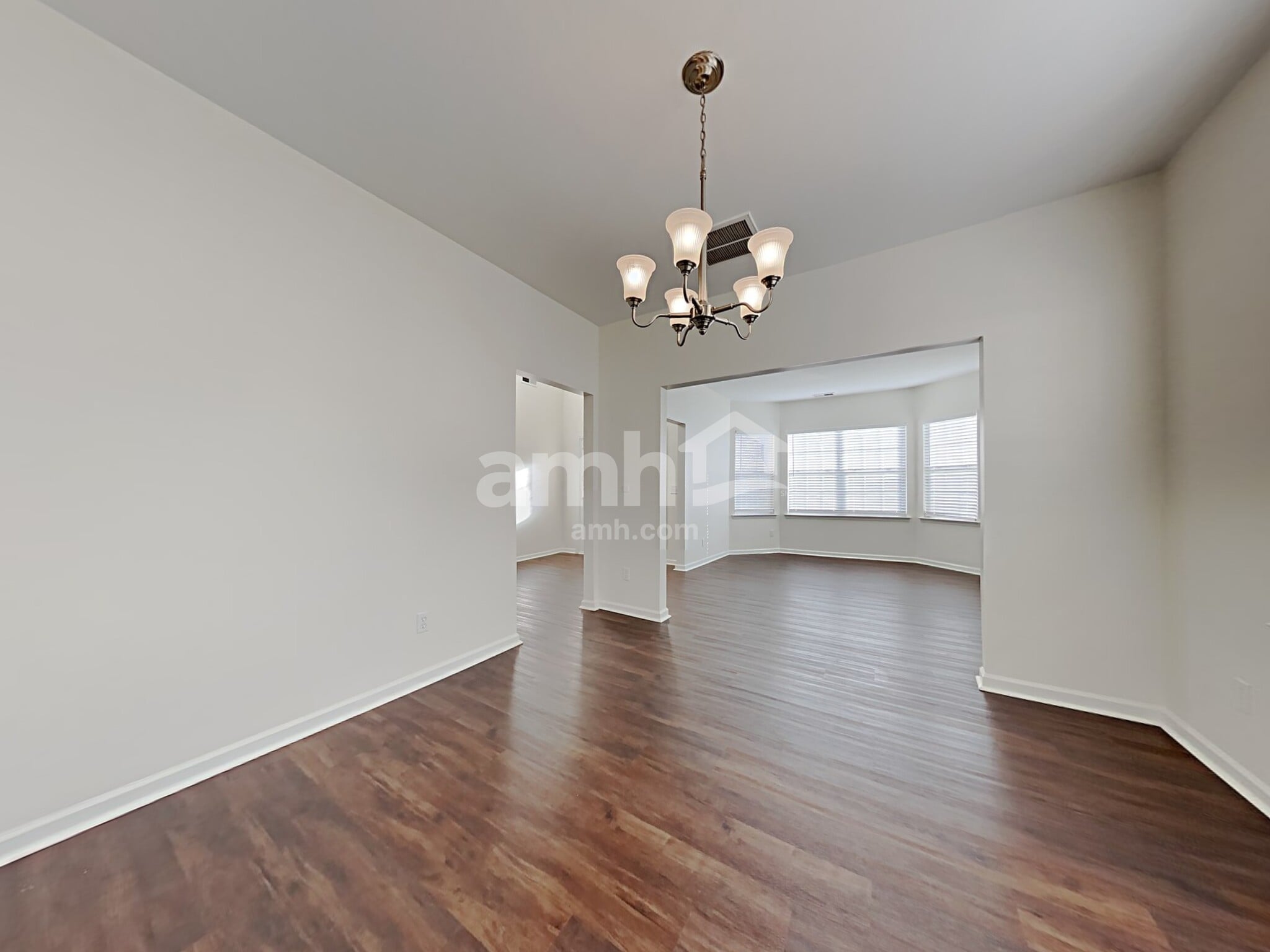 Building Photo - 7207 Tanners Creek Dr