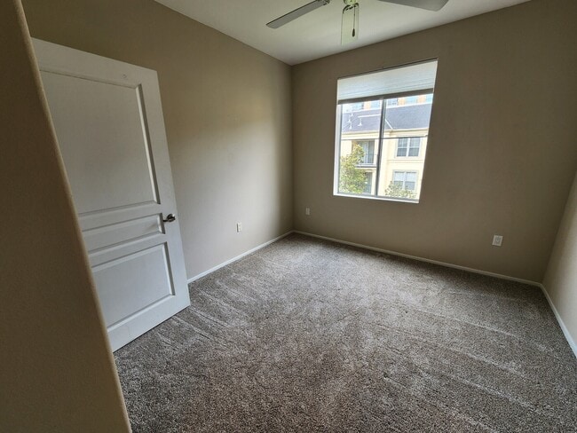 Building Photo - 2429 Watermarke Pl