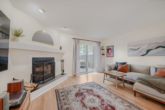Building Photo - 3015 Edison Ct