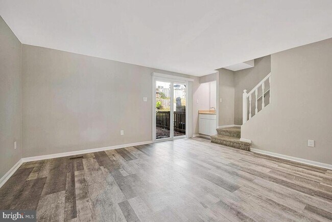 Building Photo - 22 Craftsman Ct