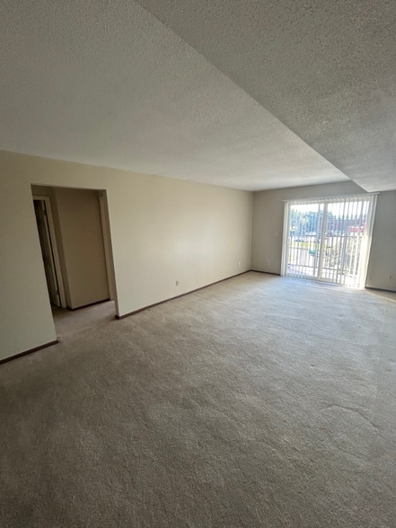 Building Photo - 7100 Van Dorn St