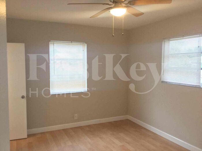Building Photo - 60 NW 189th Terrace